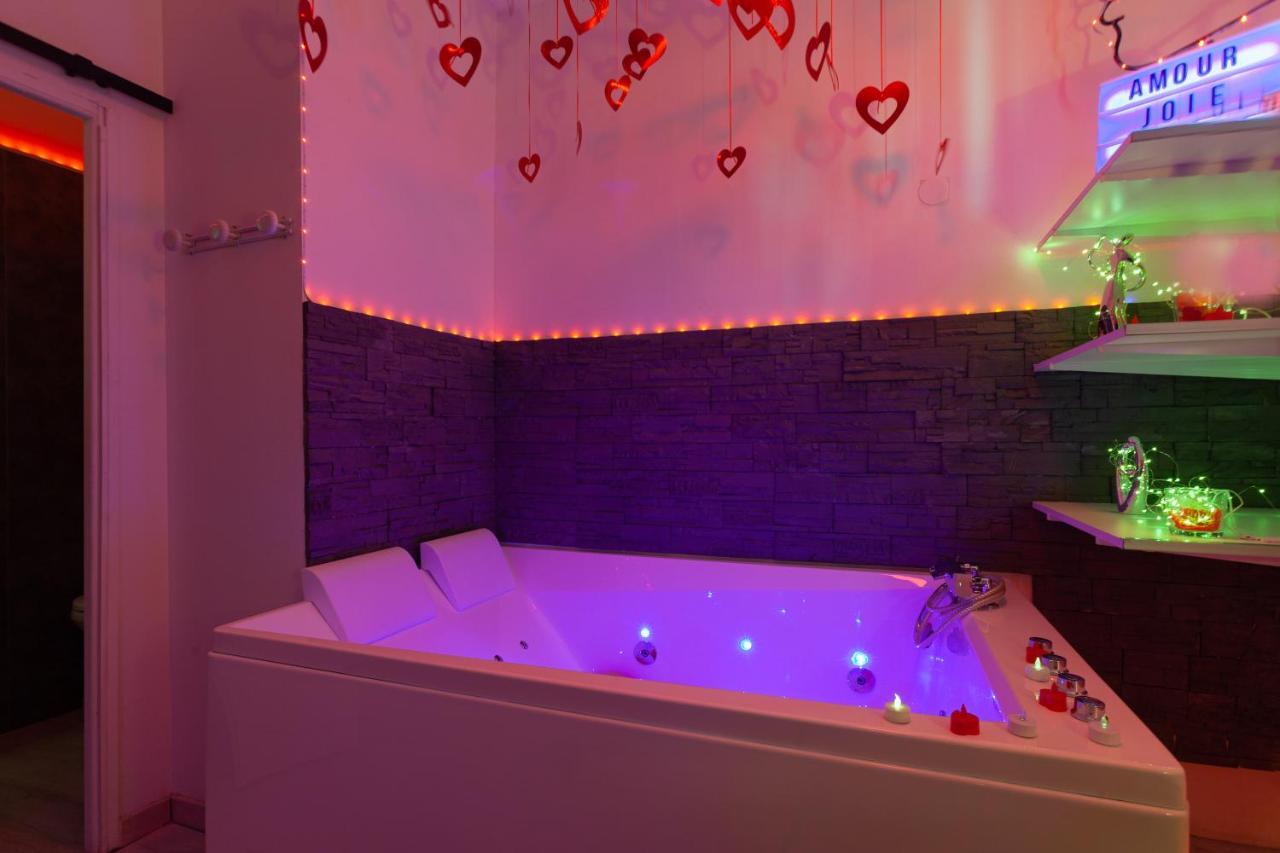 Love Room Avec Balneo Tolone Esterno foto