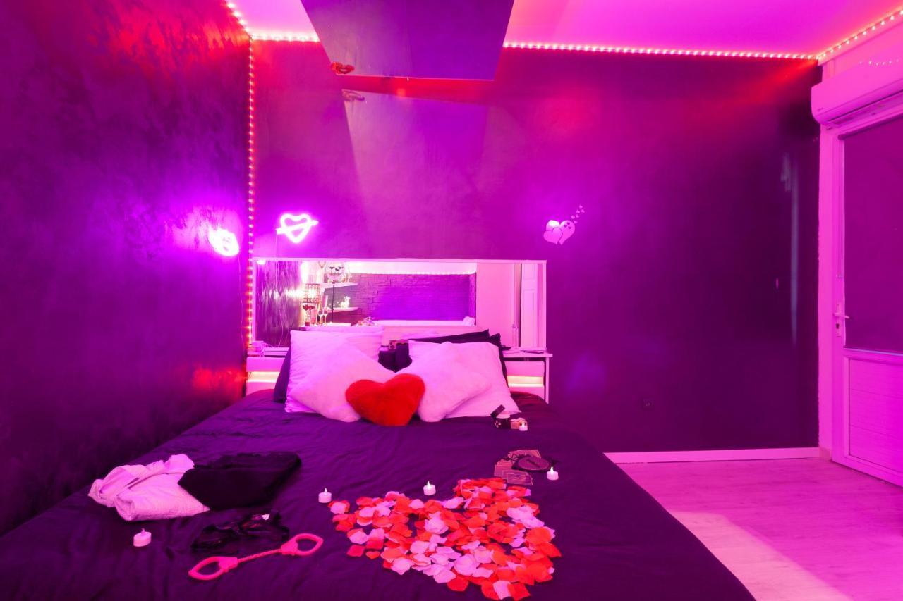 Love Room Avec Balneo Tolone Esterno foto